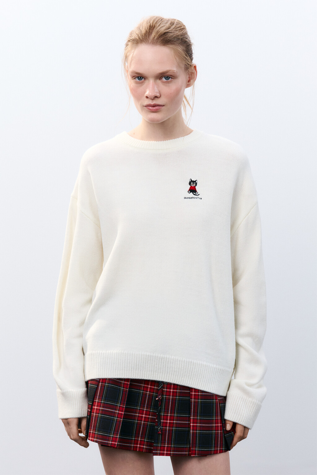 Джемпер вязаный с вышивкой - цвет молочный - 3