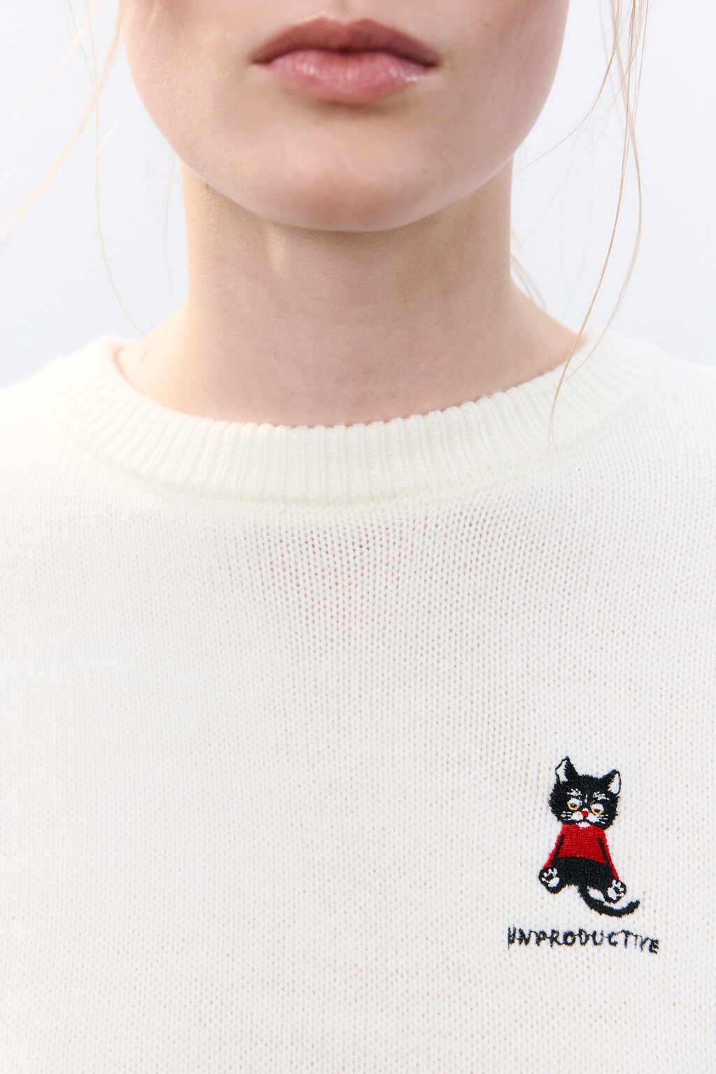 Джемпер вязаный с вышивкой - цвет молочный - 5