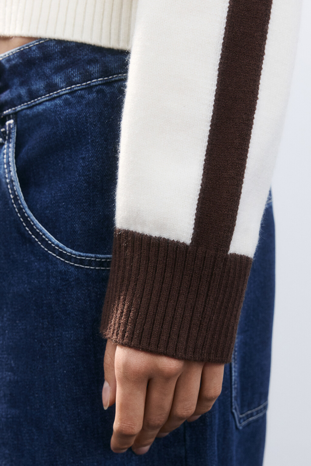 Джемпер-поло вязаный с вышивкой - цвет молочный - 6