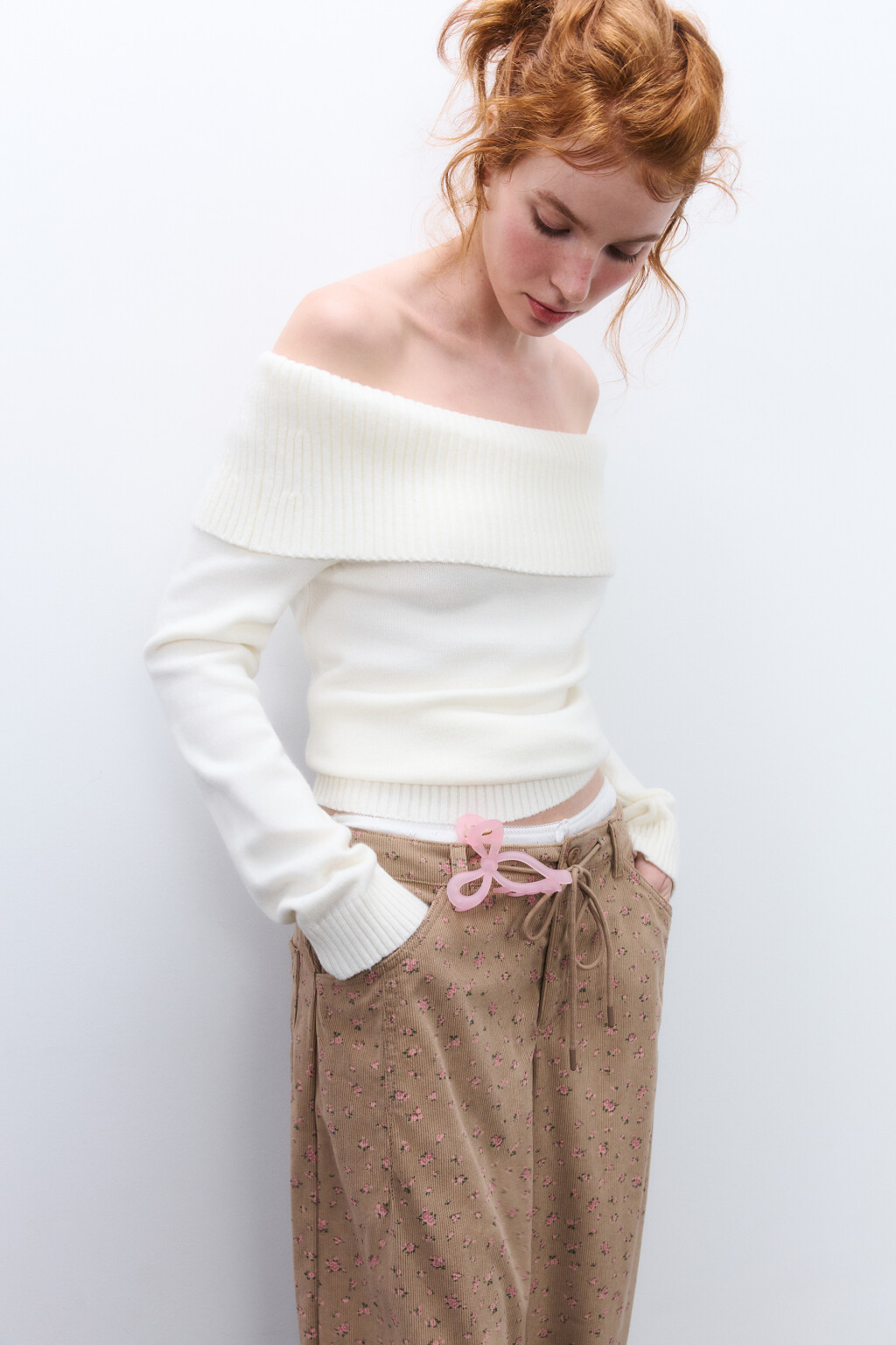 Джемпер вязаный с открытыми плечами - цвет молочный - 1