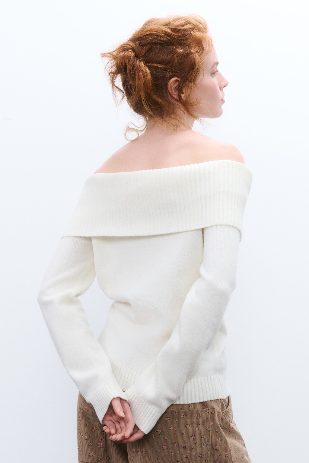 Джемпер вязаный с открытыми плечами - цвет молочный - 3