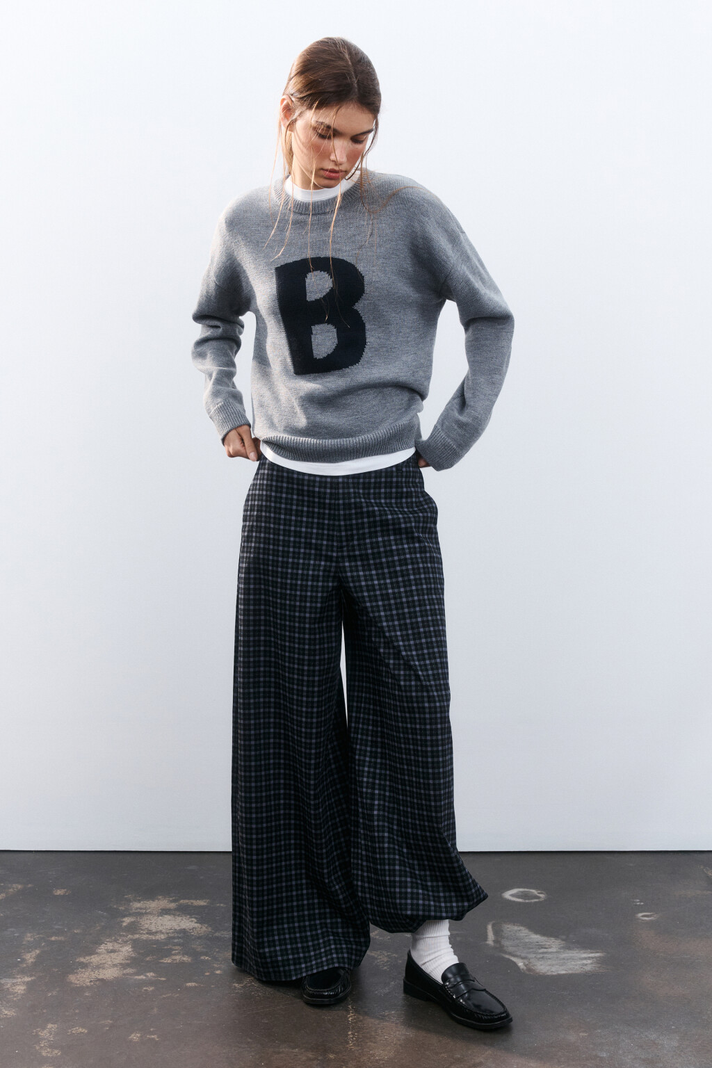 Джемпер вязаный с принтом - цвет серый - 4