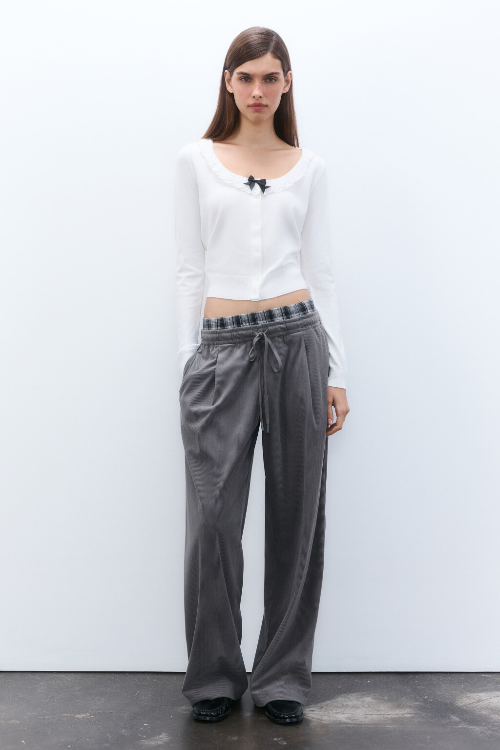 Кардиган с кружевом и бантиком - цвет молочный - 4