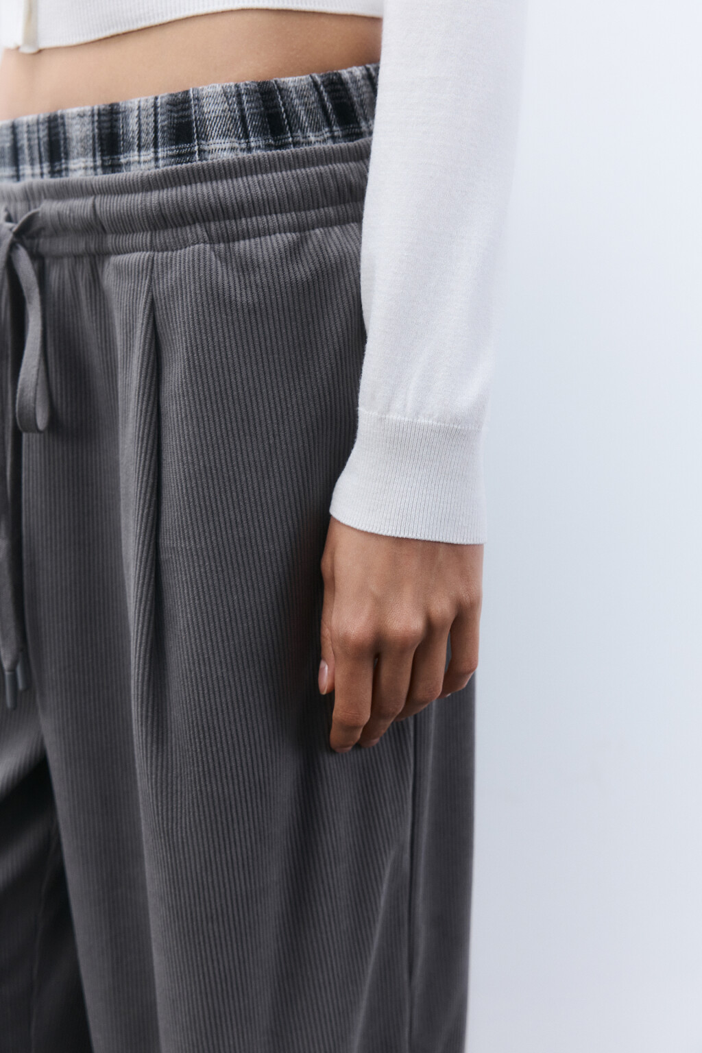 Кардиган с кружевом и бантиком - цвет молочный - 6