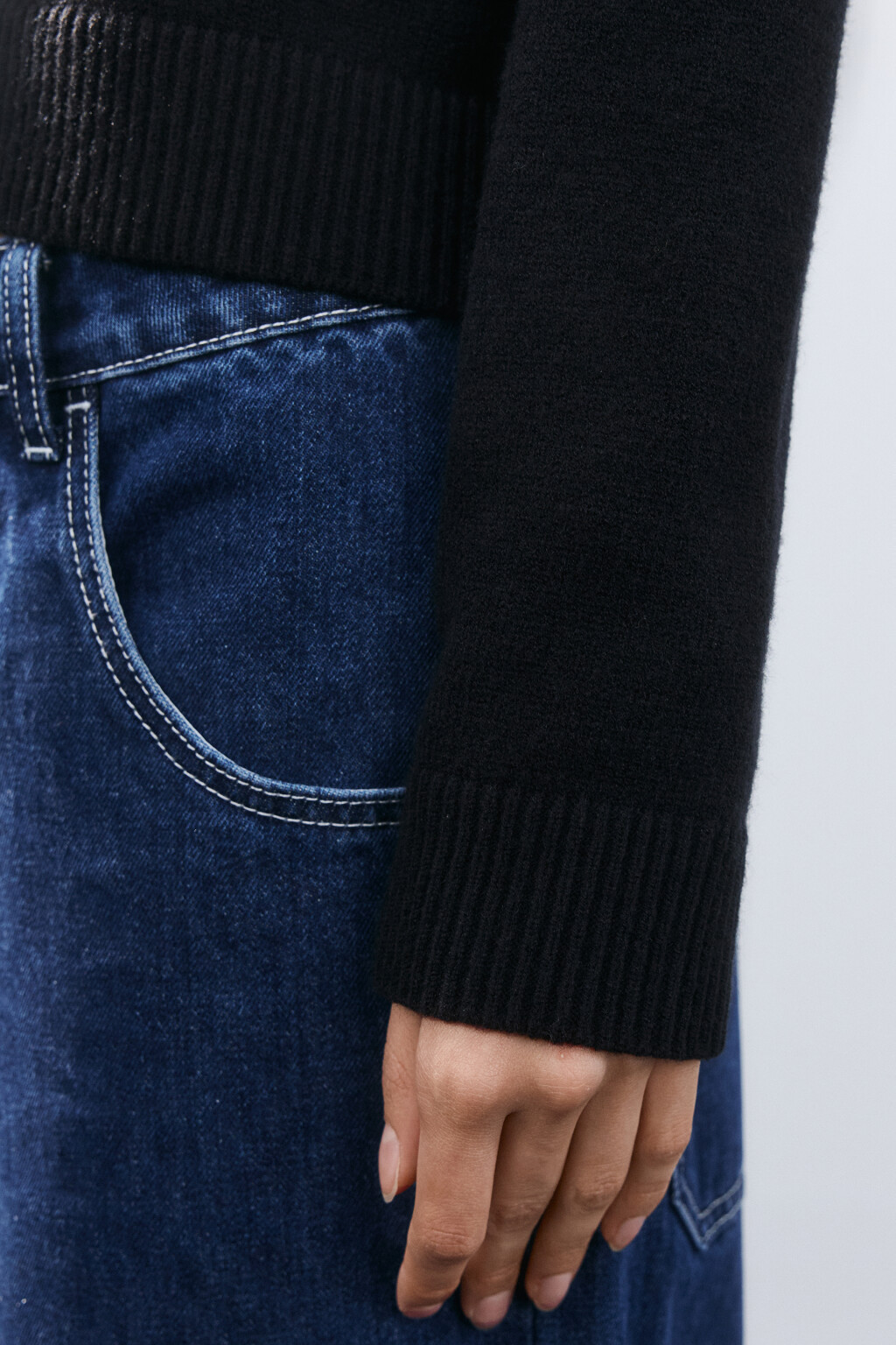 Кардиган на пуговицах с вышивкой - цвет черный - 6