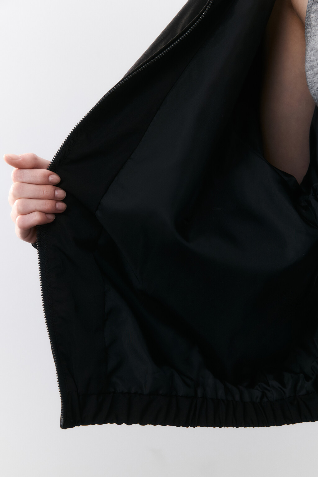 Куртка-олимпийка с кружевными лампасами - цвет черный - 8