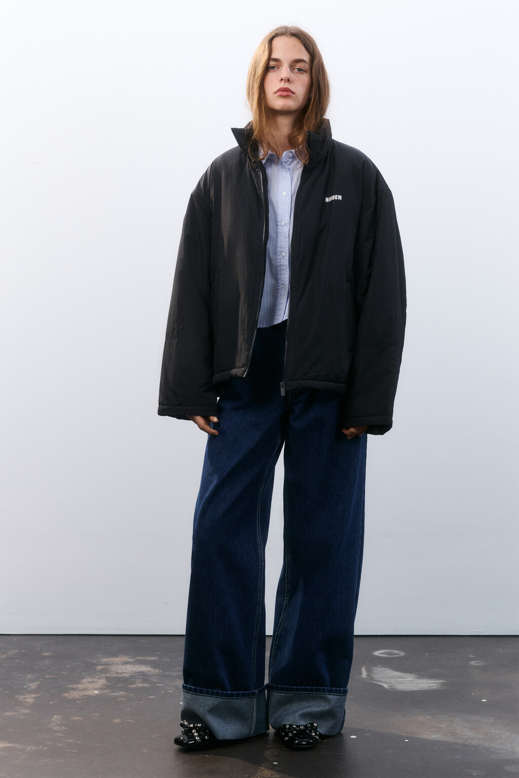 Куртка короткая на утеплителе - цвет черный - 4