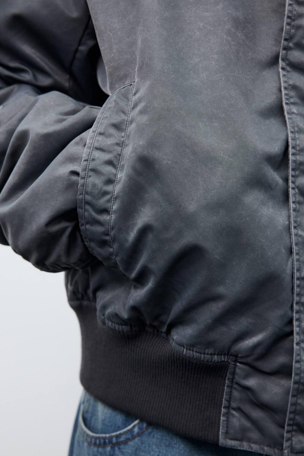 Куртка-бомбер с отложным воротником - цвет черный - 7