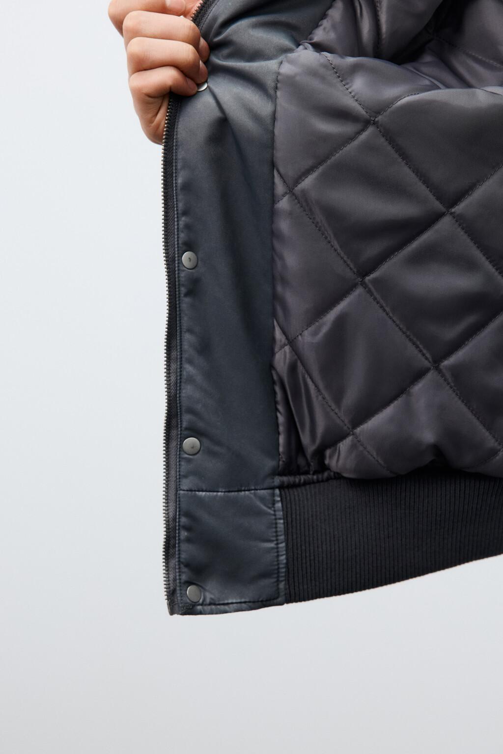 Куртка-бомбер с отложным воротником - цвет черный - 8