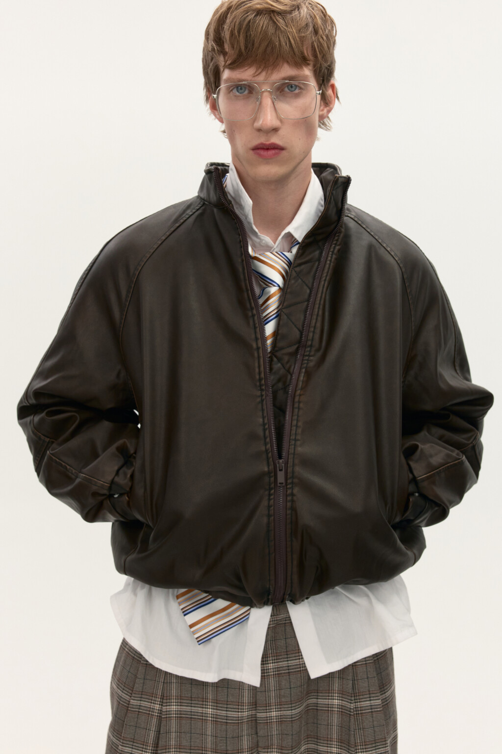 Куртка-бомбер с вареным эффектом - цвет коричневый - 2