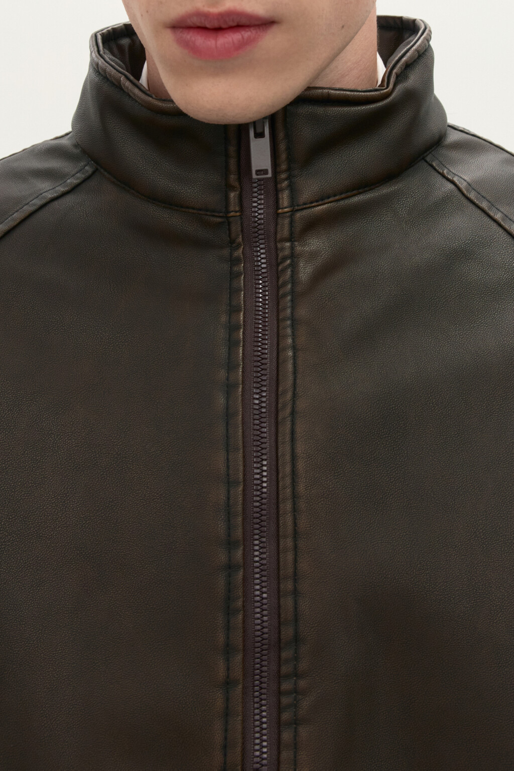 Куртка-бомбер с вареным эффектом - цвет коричневый - 6