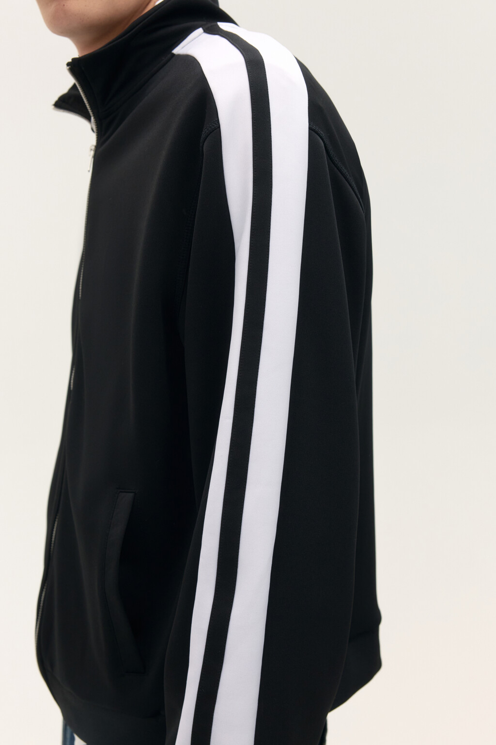 Куртка-олимпийка с лампасами - цвет черный - 7