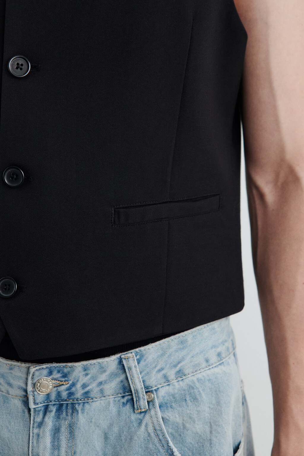 Жилет костюмный классический - цвет черный - 6