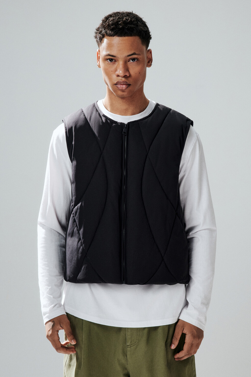 Жилет стеганый утепленный - цвет черный - 2