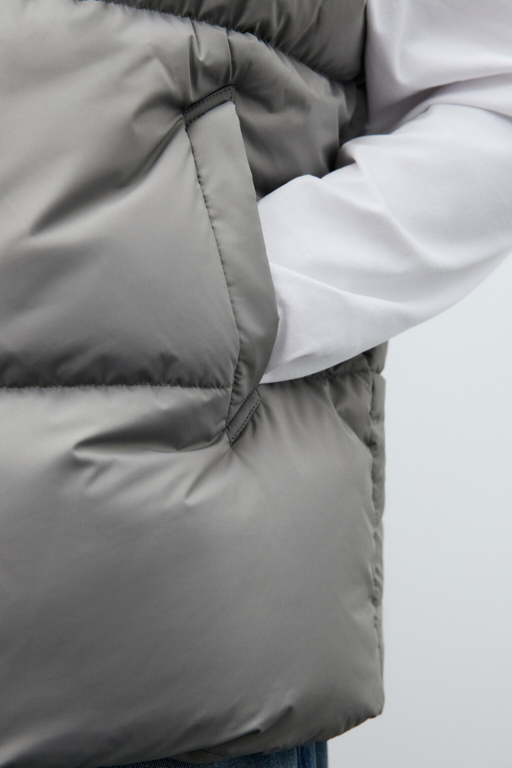 Жилет стеганый на утеплителе - цвет серый - 7
