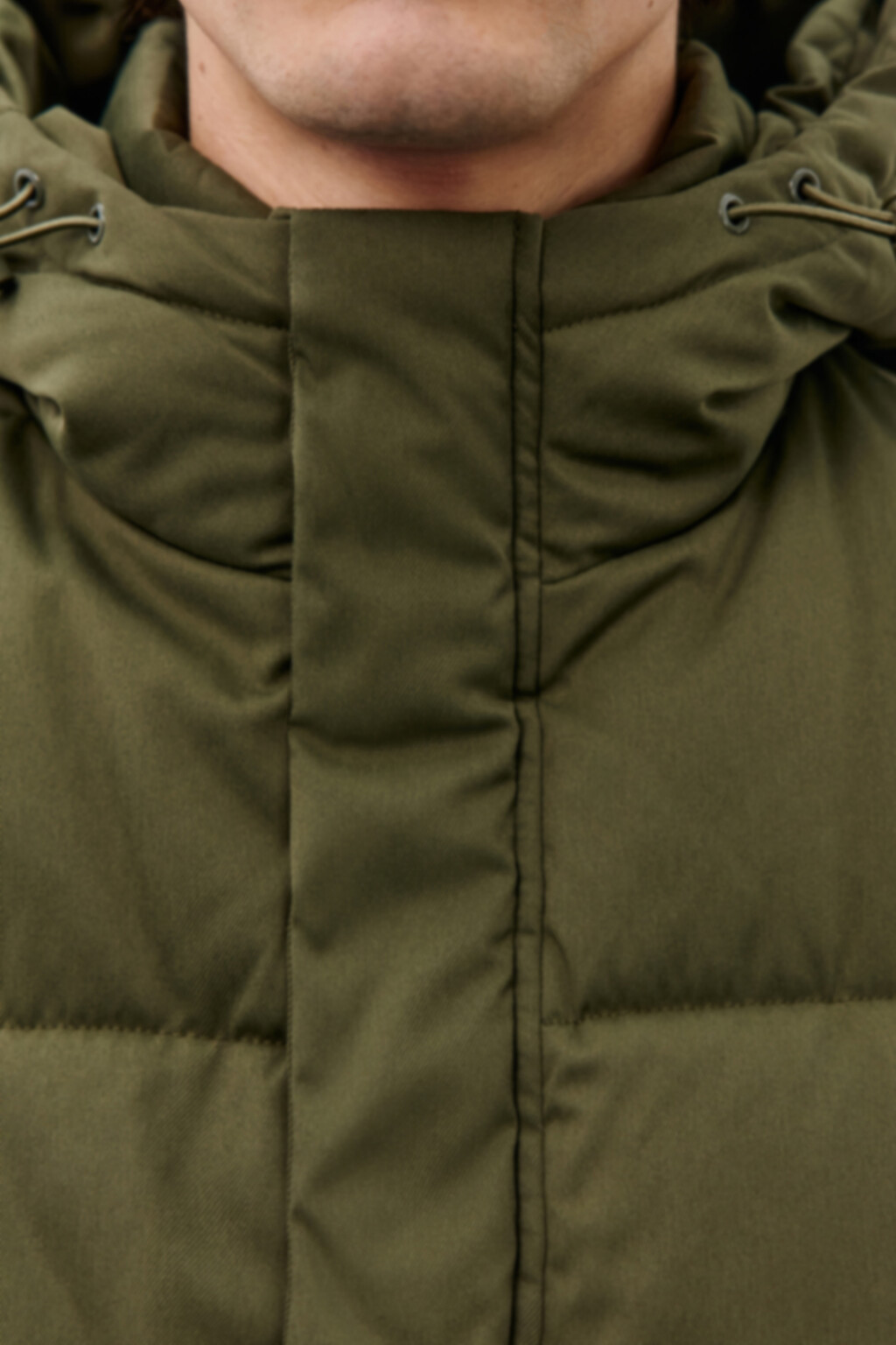 Жилет стеганый с капюшоном - цвет зеленый - 7