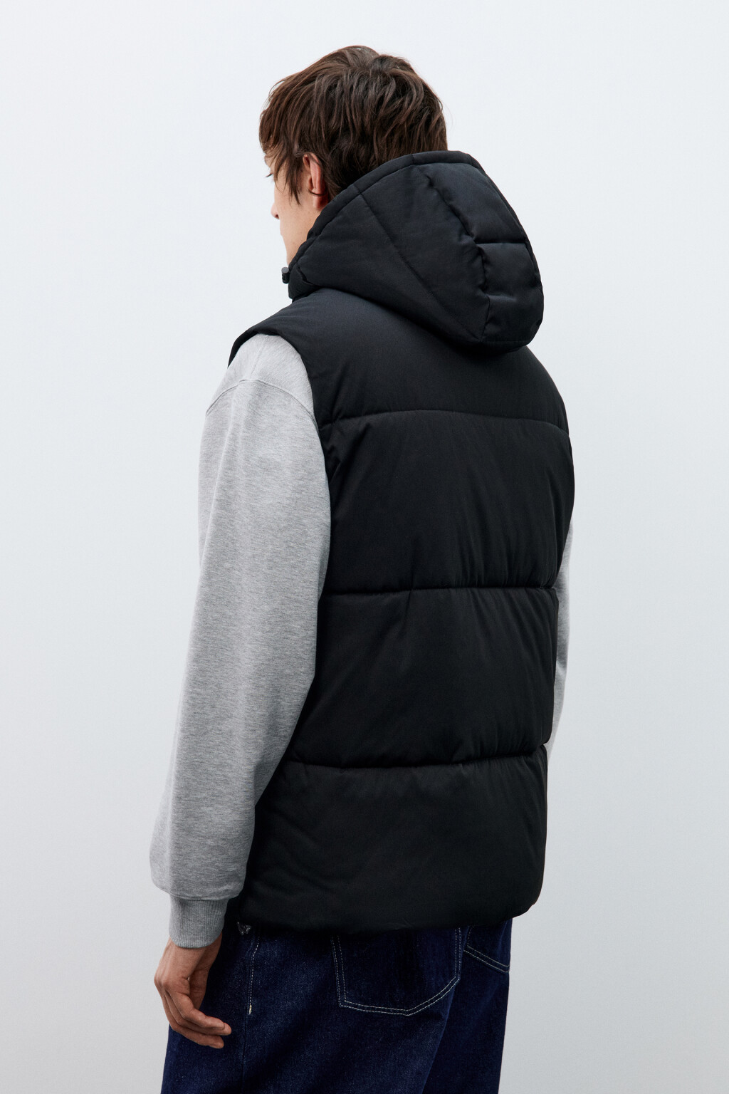 Жилет стеганый с капюшоном - цвет черный - 3