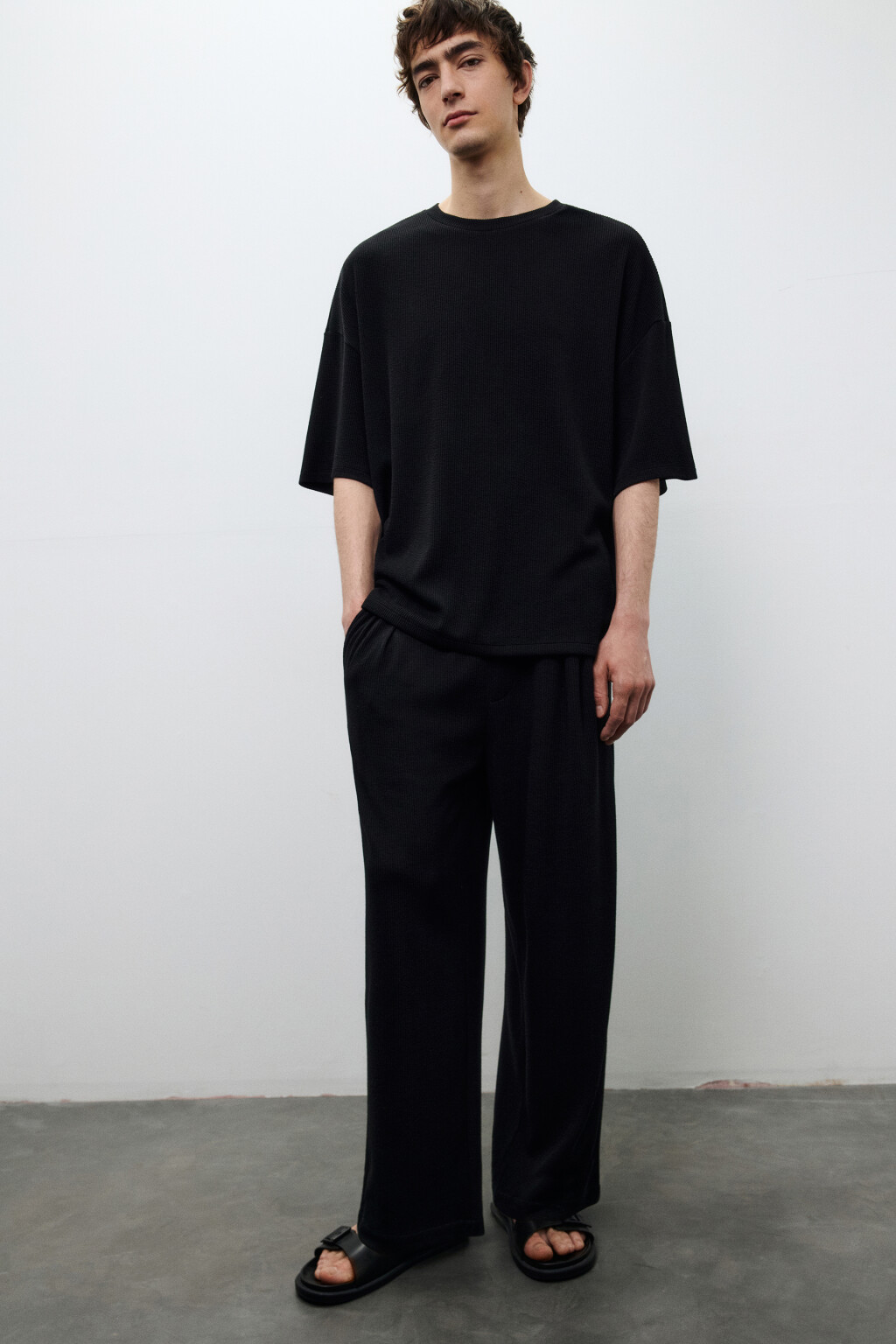 Брюки прямые с поясом на завязках - цвет черный - 2