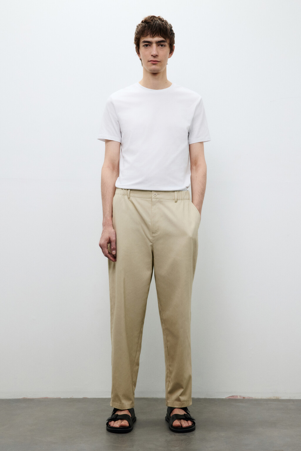 Брюки зауженные из хлопка - цвет бежевый - 4