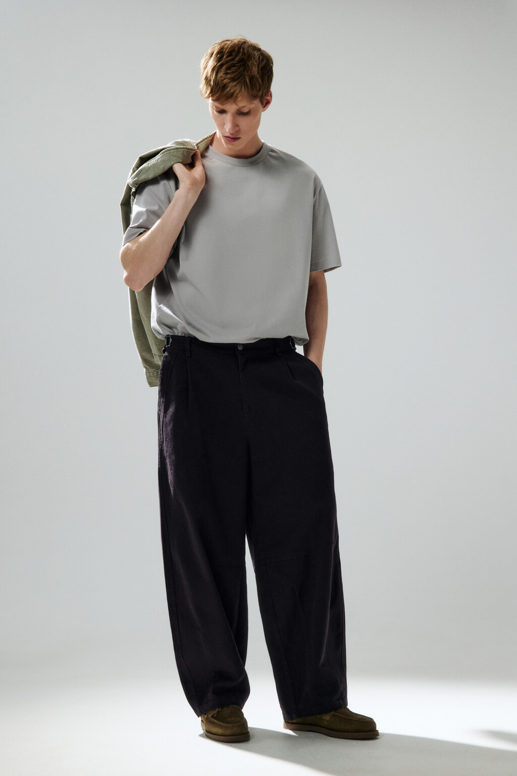 Брюки широкие со вшитым ремешком - цвет черный - 1