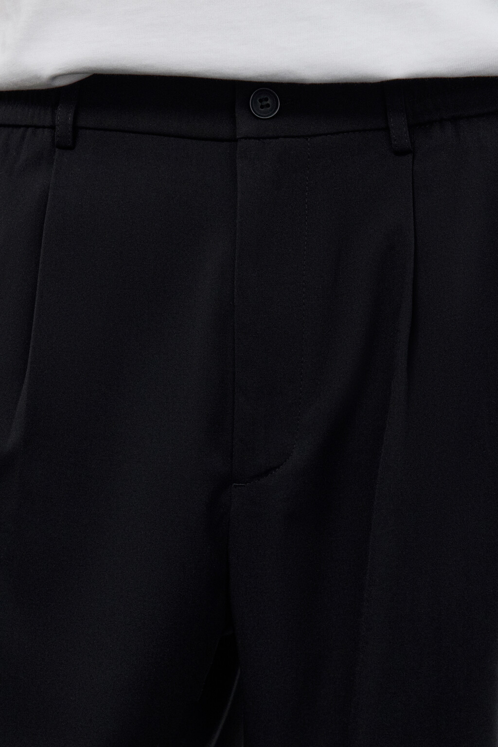 Брюки костюмные со складками на поясе - цвет черный - 5