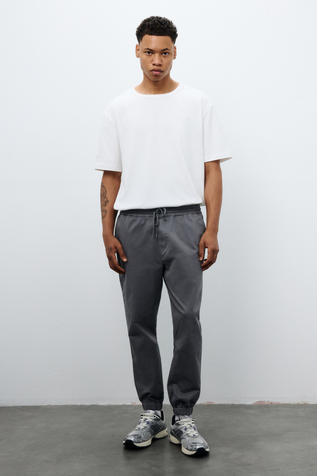 Брюки-джоггеры из хлопкового текстиля - цвет серый - 5