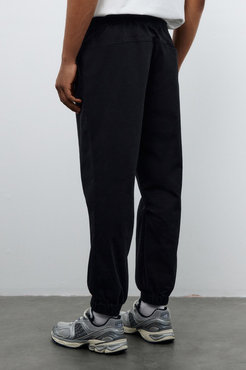 Брюки-джоггеры из хлопкового текстиля - цвет черный - 4