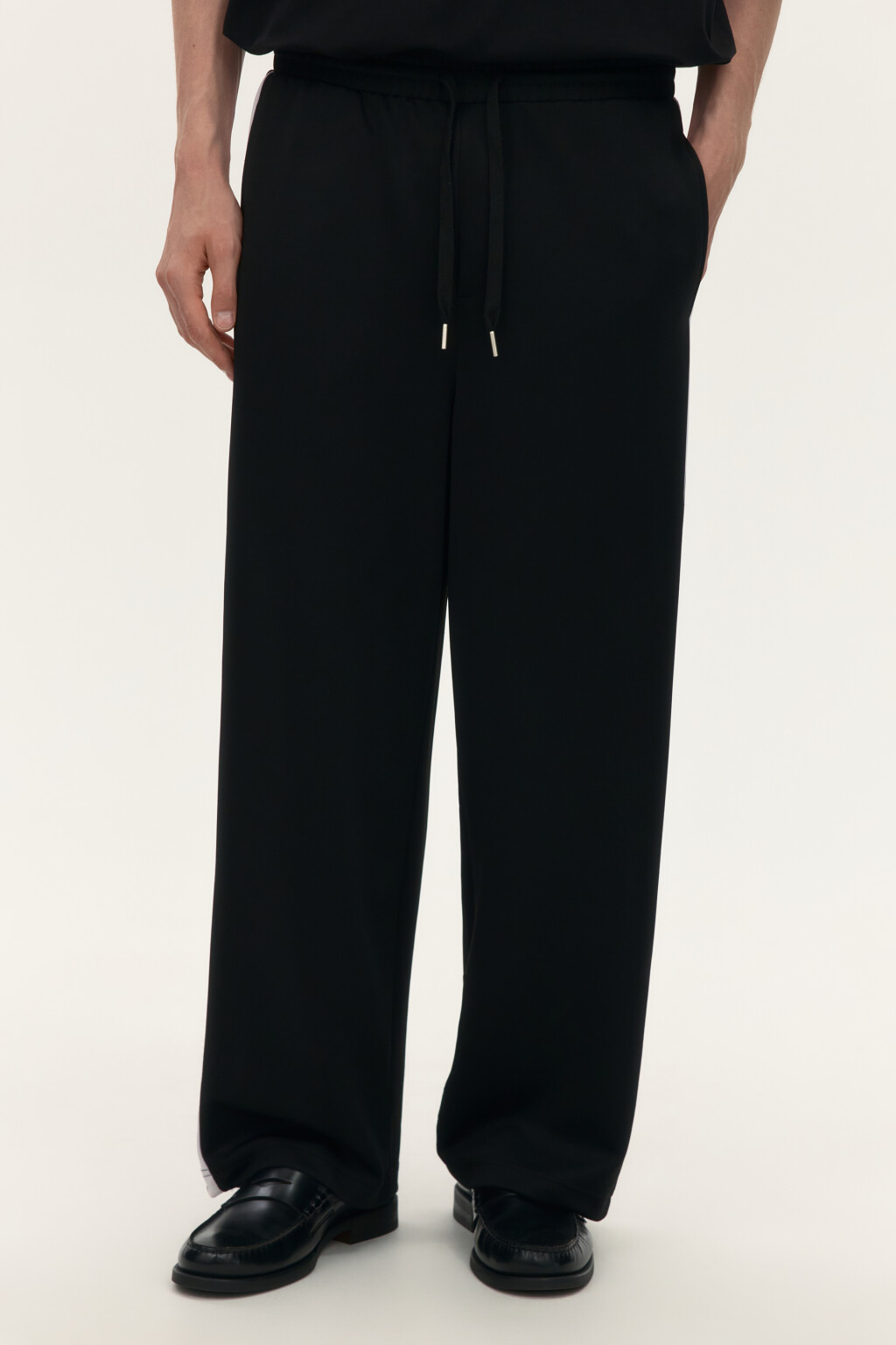 Брюки трикотажные с лампасами - цвет черный - 2