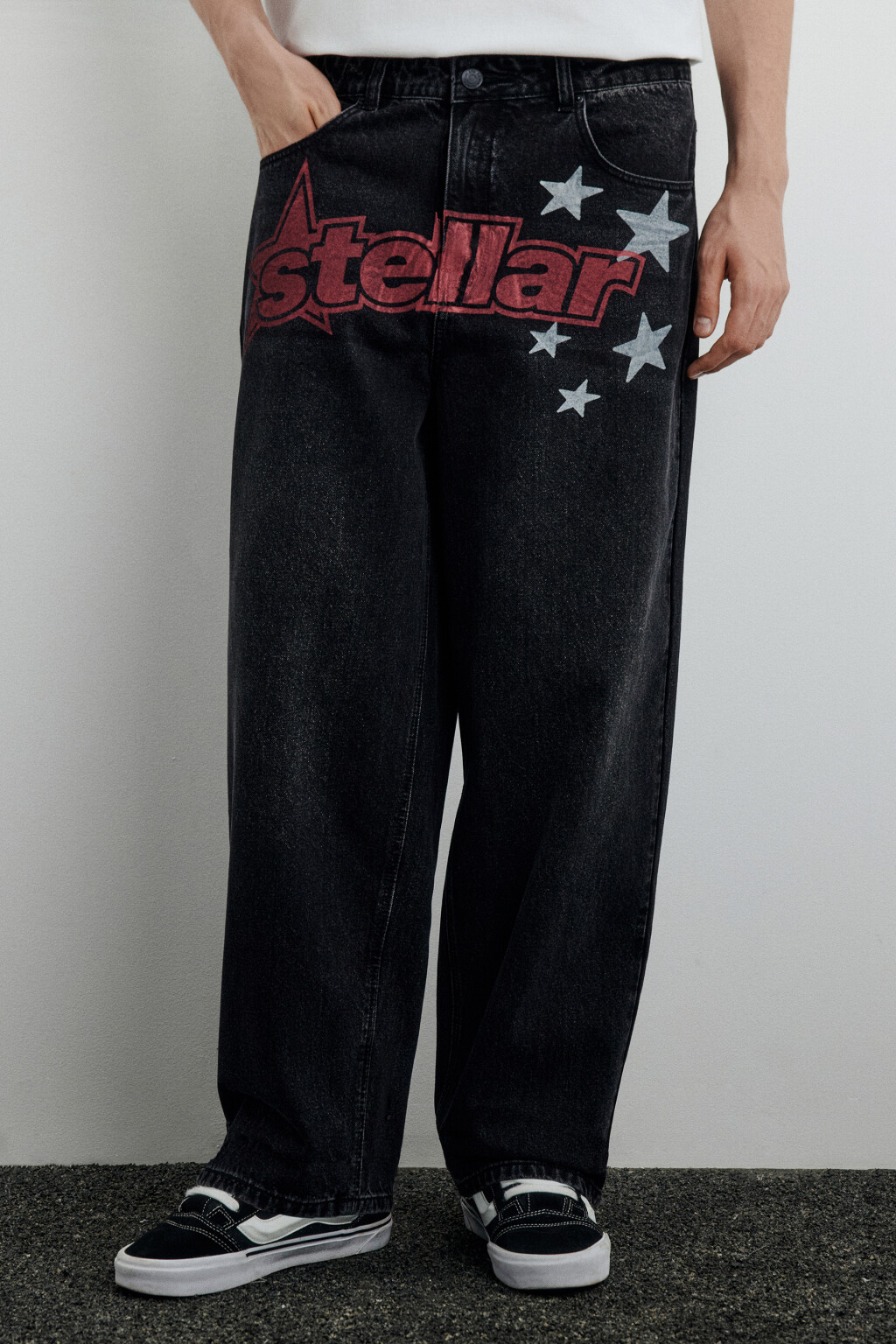 Джинсы широкие с принтом - цвет черный - 3