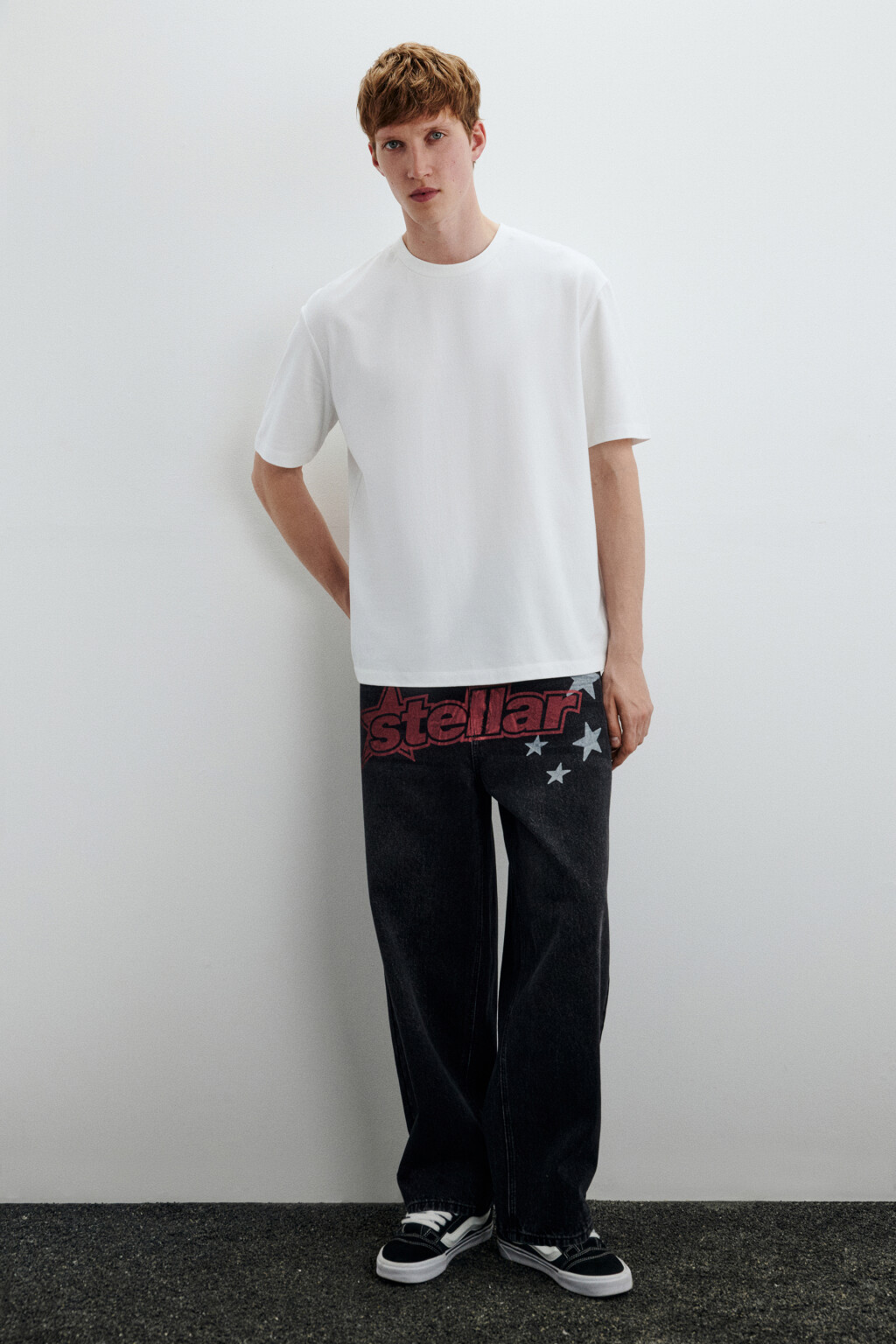 Джинсы широкие с принтом - цвет черный - 5