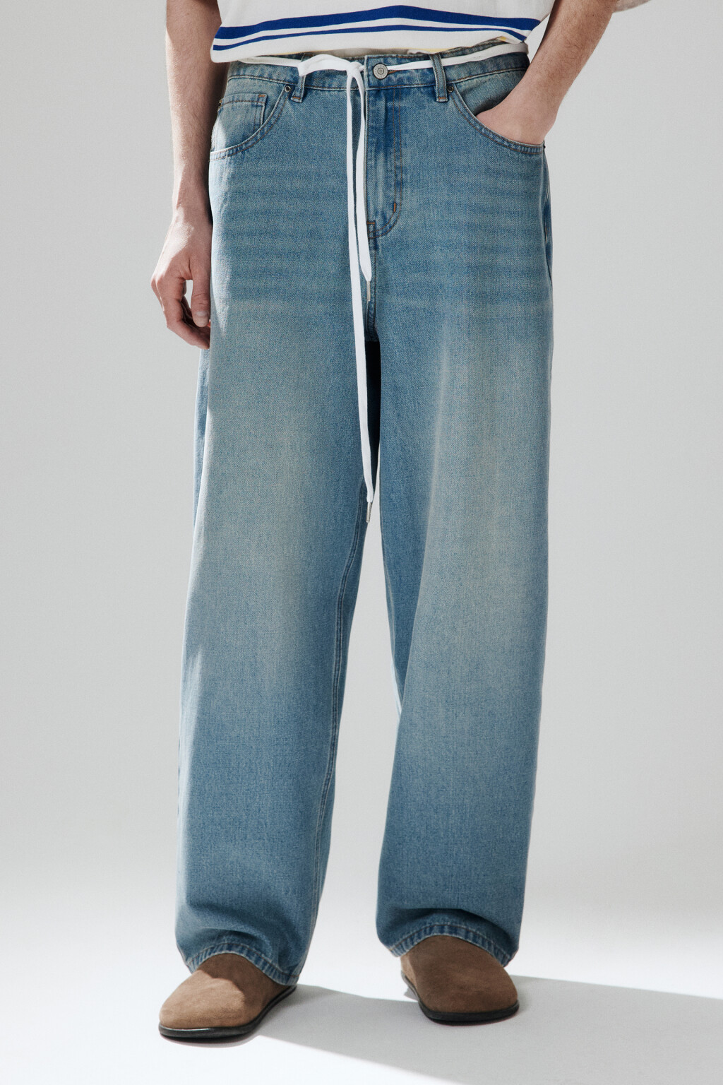 Джинсы baggy зауженные со шнурком - цвет голубой - 3