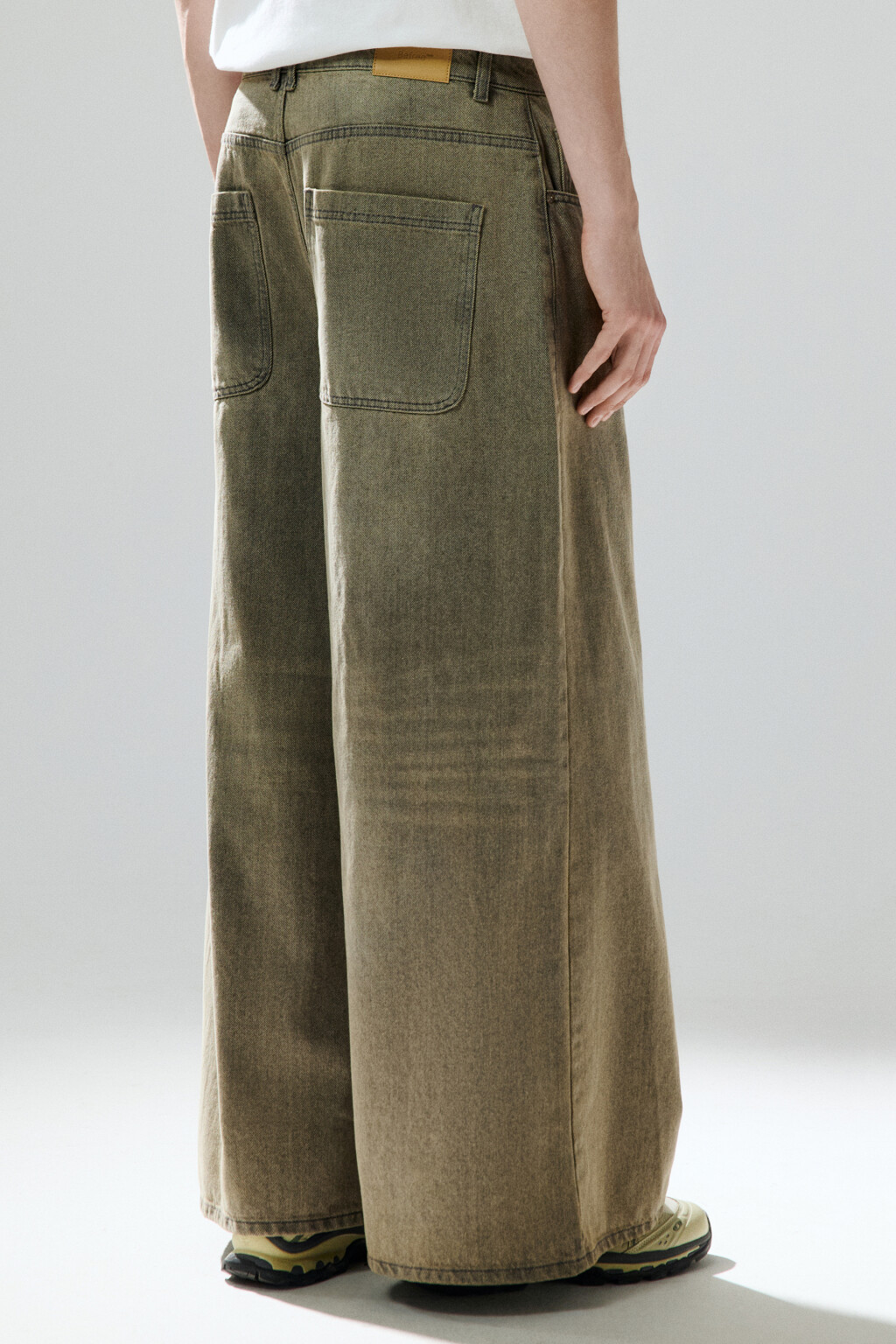 Джинсы широкие с вареным эффектом - цвет коричневый - 3