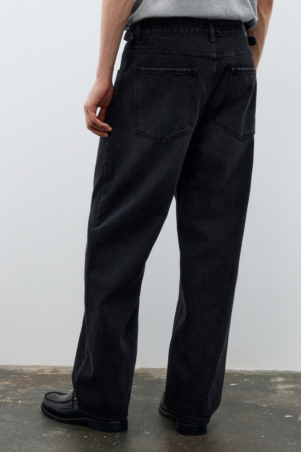 Джинсы прямые со вшитым ремешком - цвет черный - 3