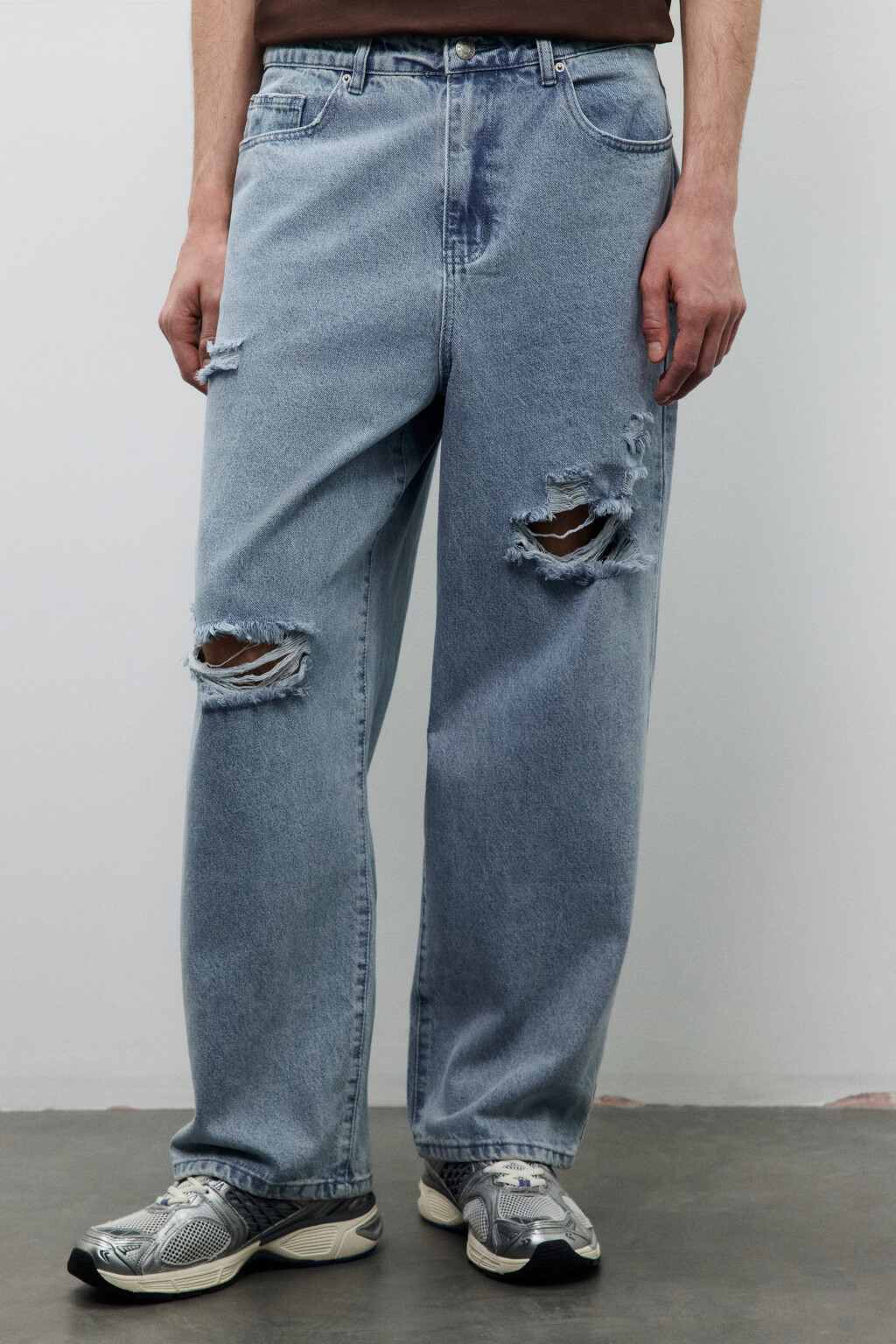 Джинсы baggy fit рваные - цвет голубой - 2