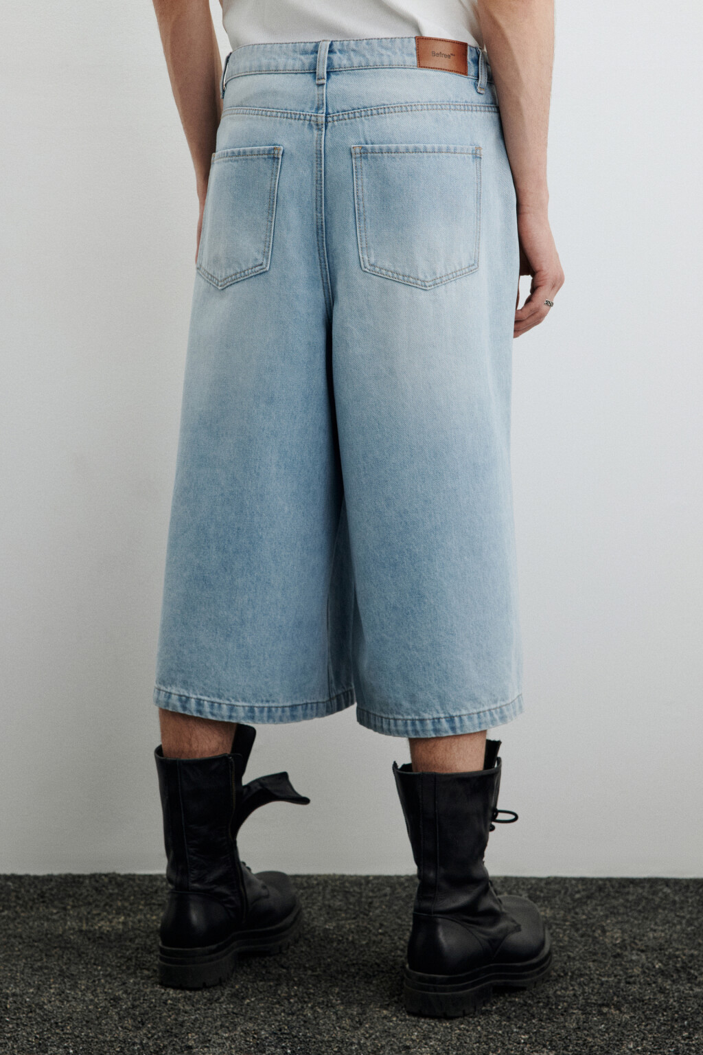 Джортсы широкие рваные - цвет голубой - 3