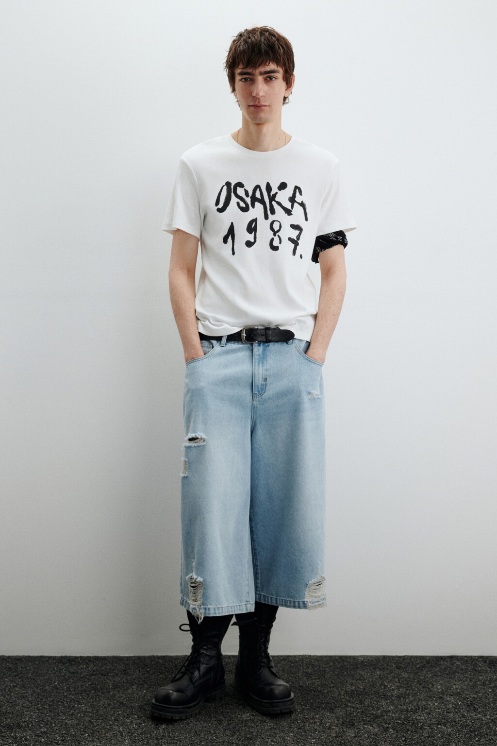 Джортсы широкие рваные - цвет голубой - 6