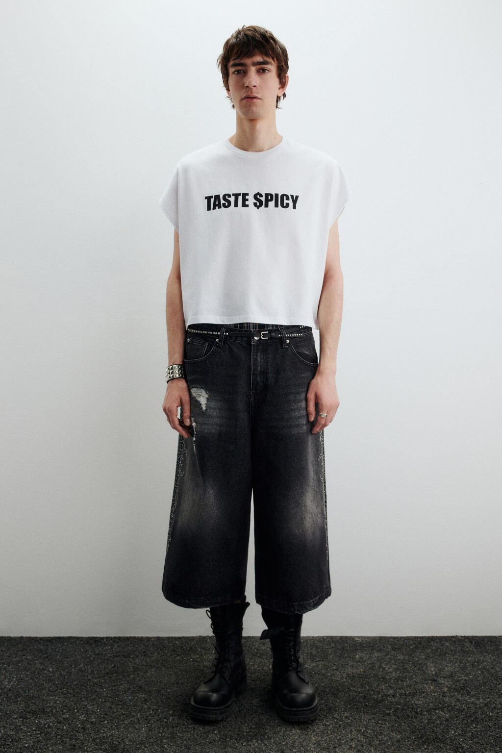 Джортсы рваные со стразами - цвет серый - 6