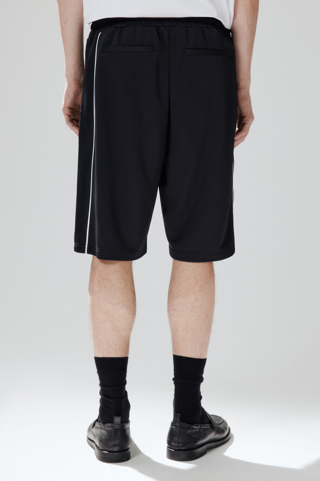 Шорты спортивные из сетки с лампасами - цвет черный - 3