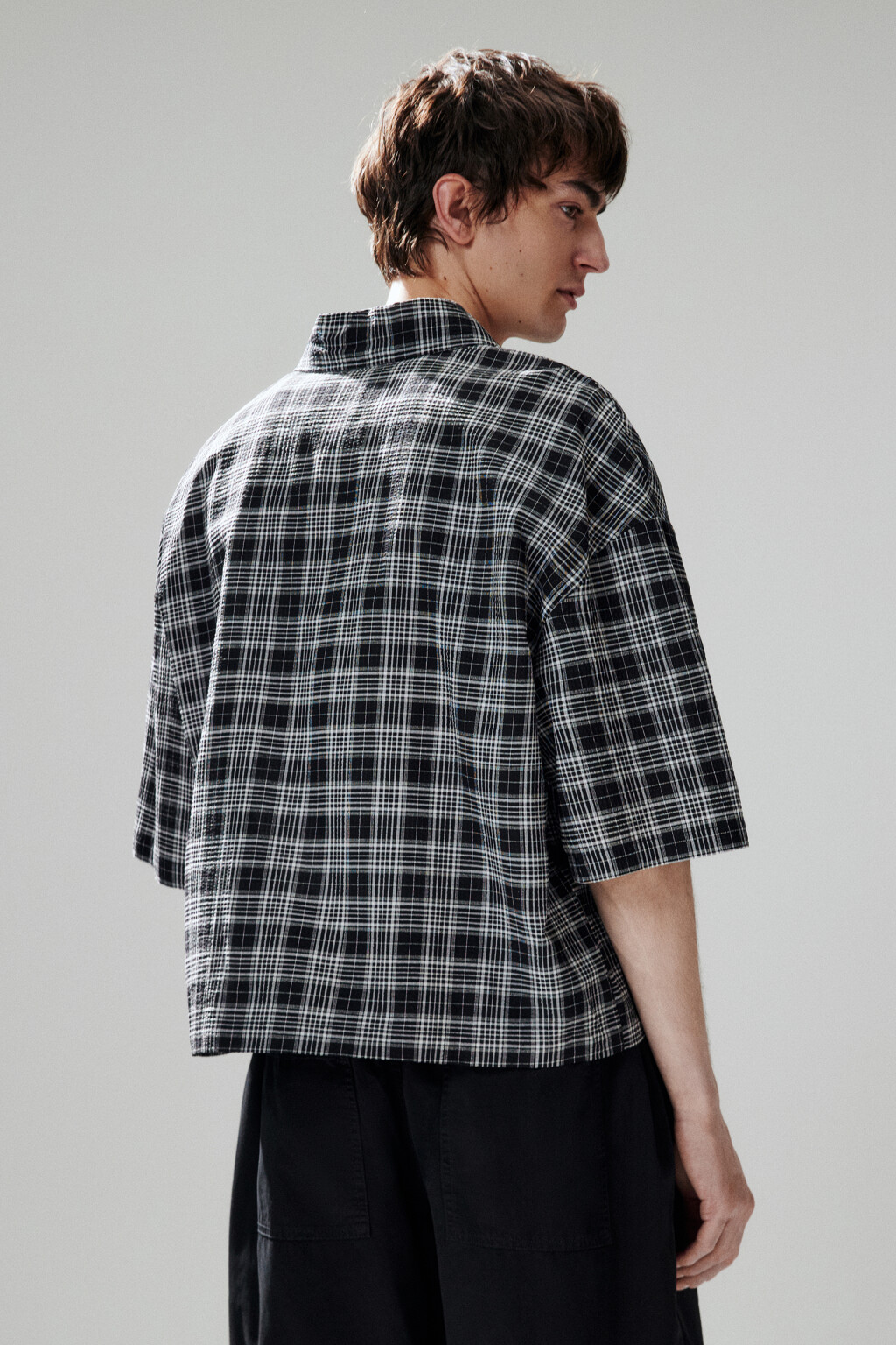 Рубашка в клетку с вышивкой - цвет черный - 4