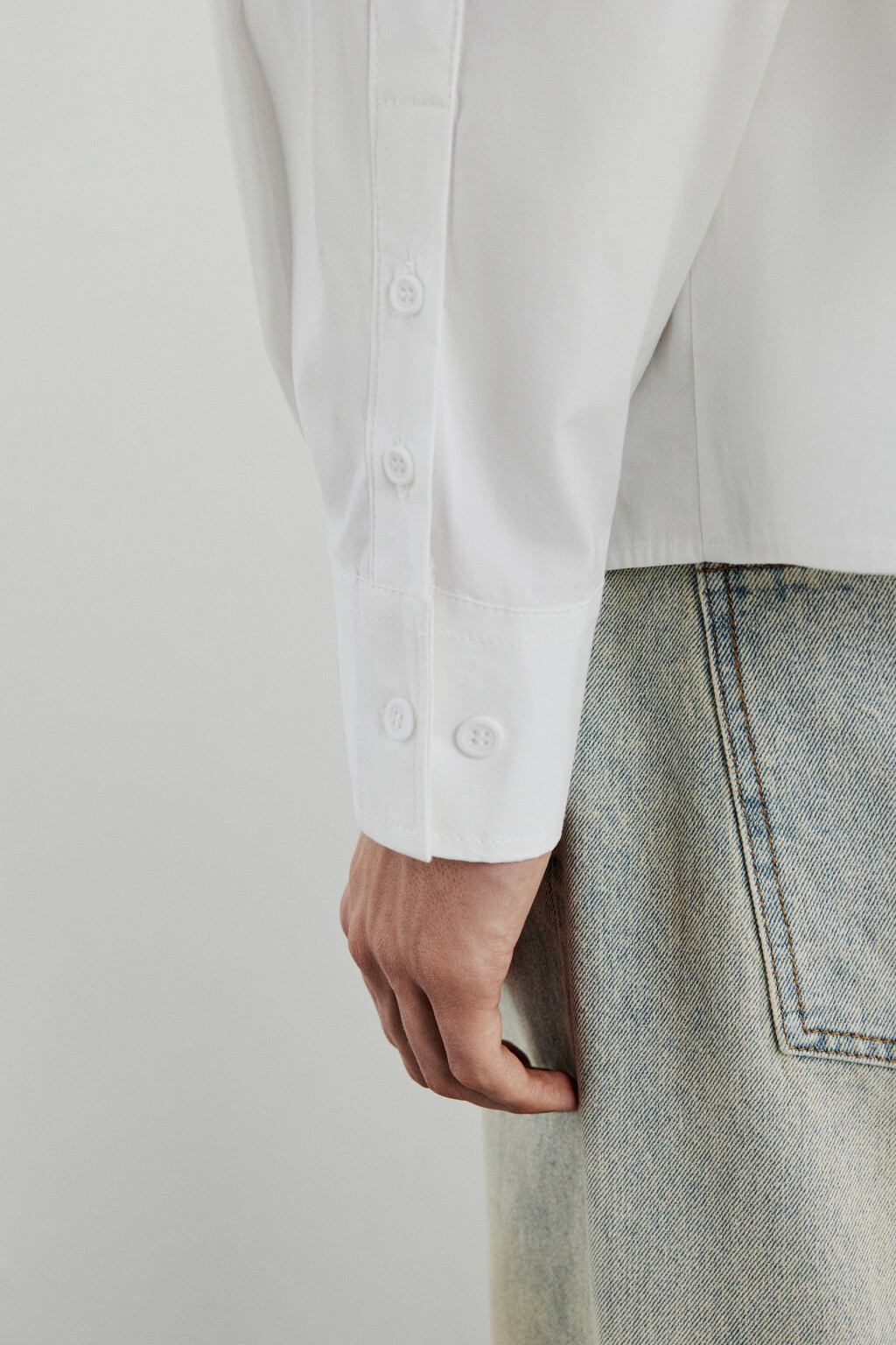 Рубашка-овершот из хлопка - цвет белый - 7