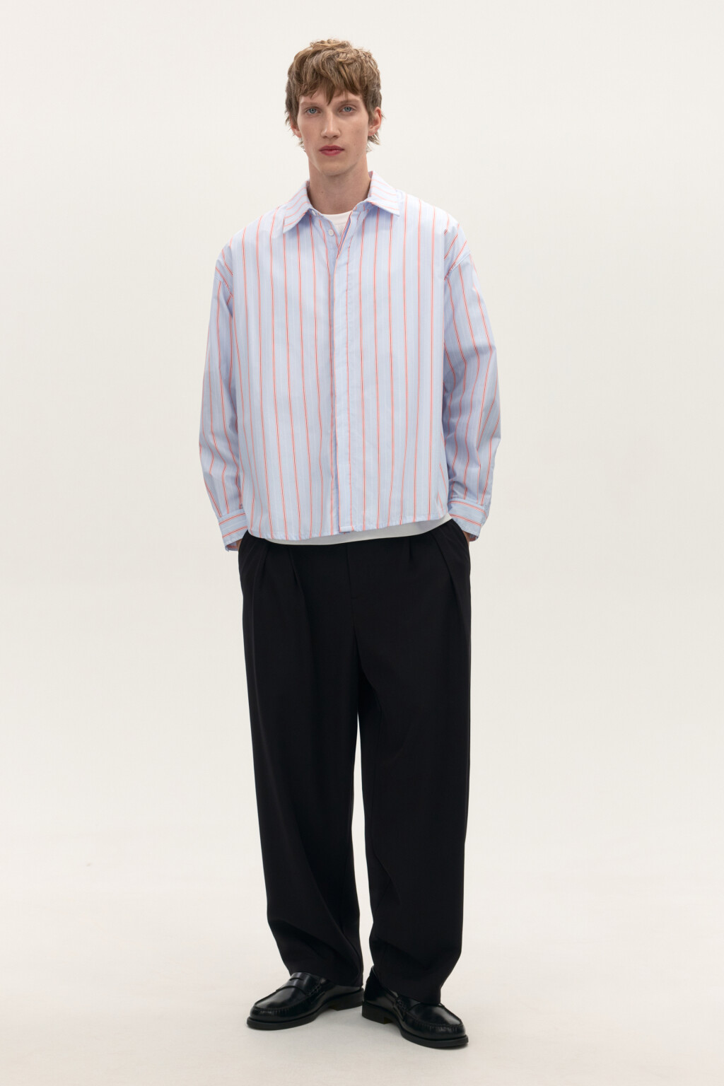 Рубашка oversize в полоску с нашивкой - цвет голубой - 5