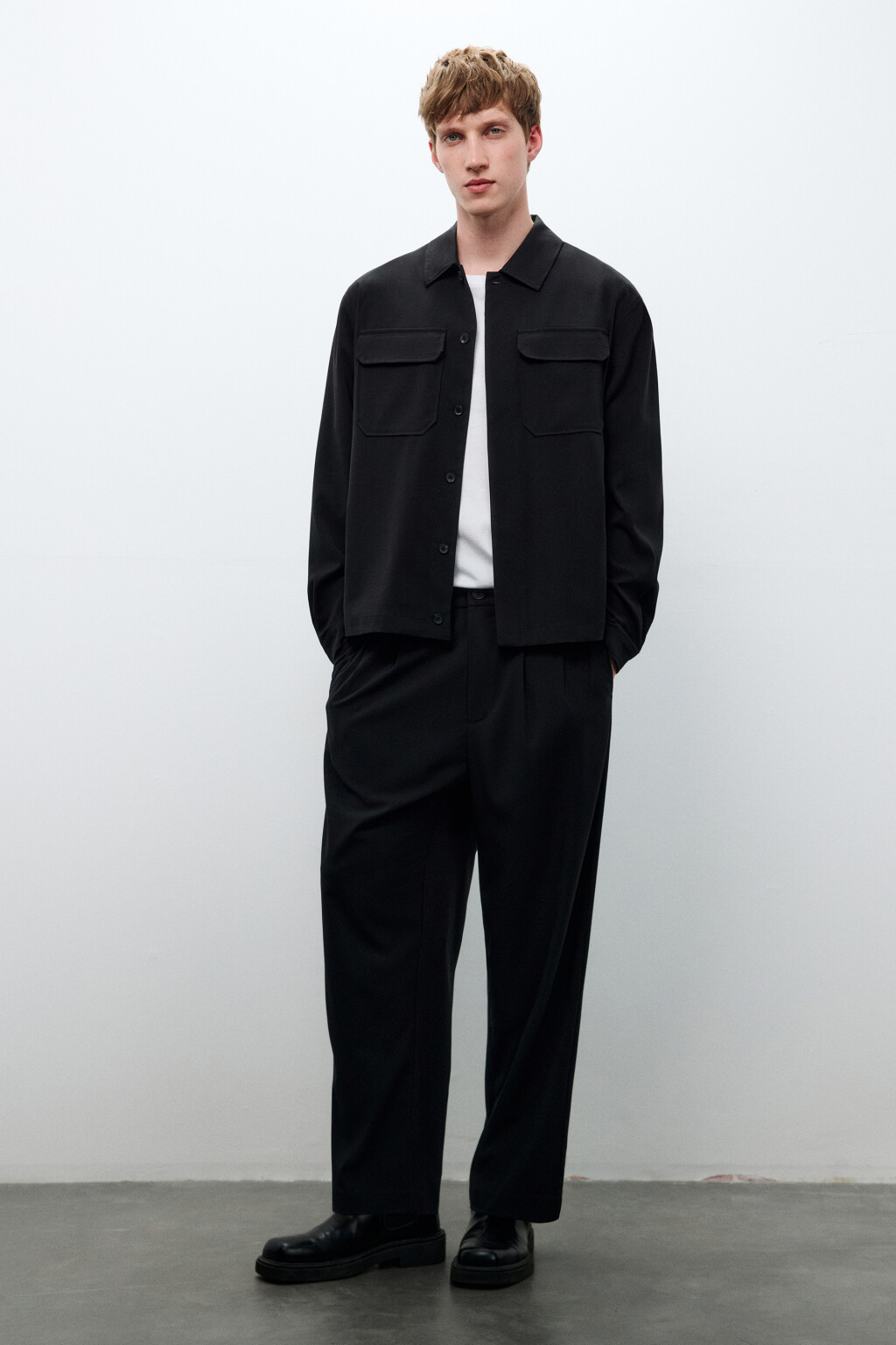 Рубашка-овершот с накладными карманами - цвет черный - 4