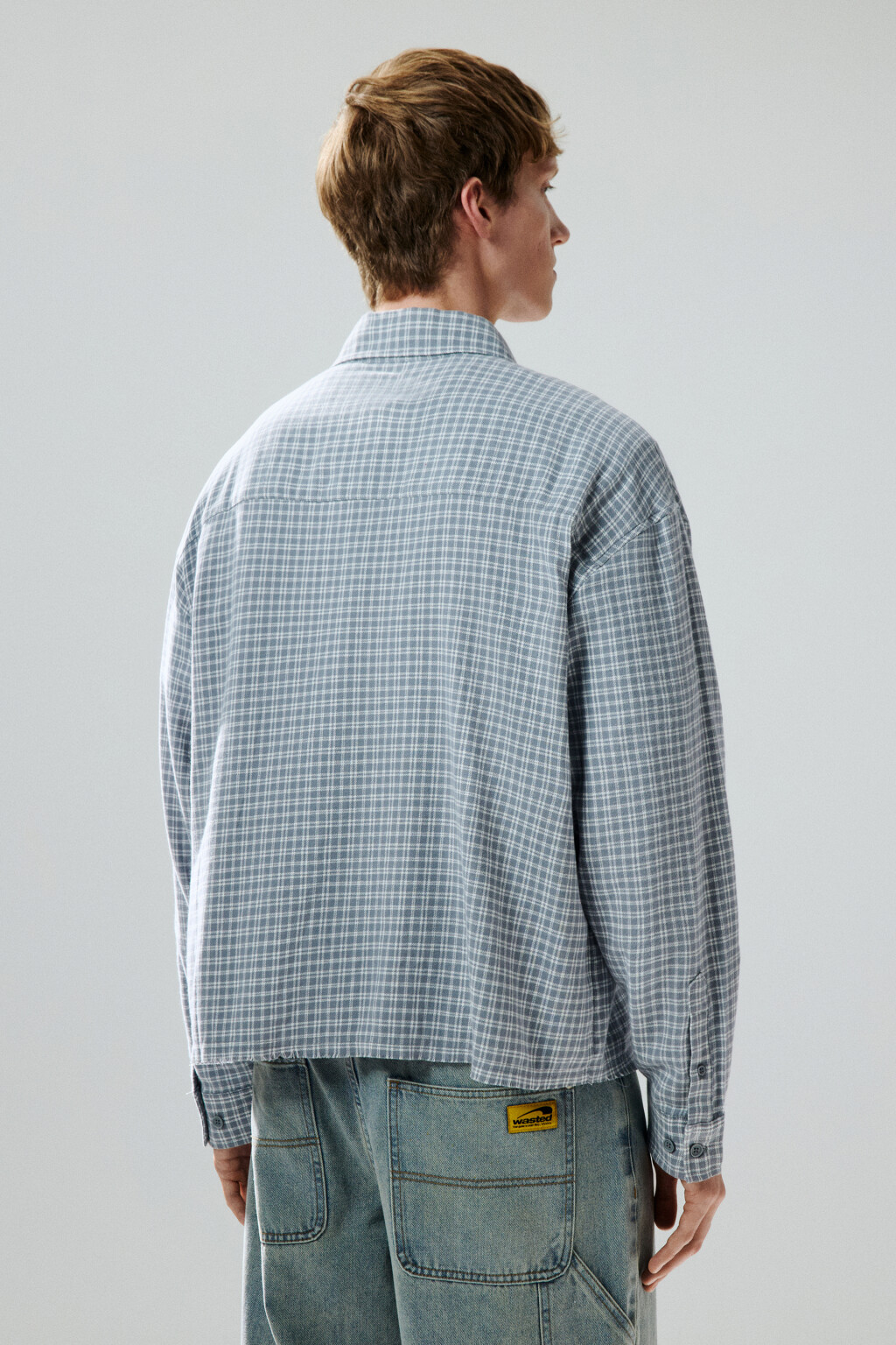 Рубашка в клетку с открытыми срезами - цвет серый - 3