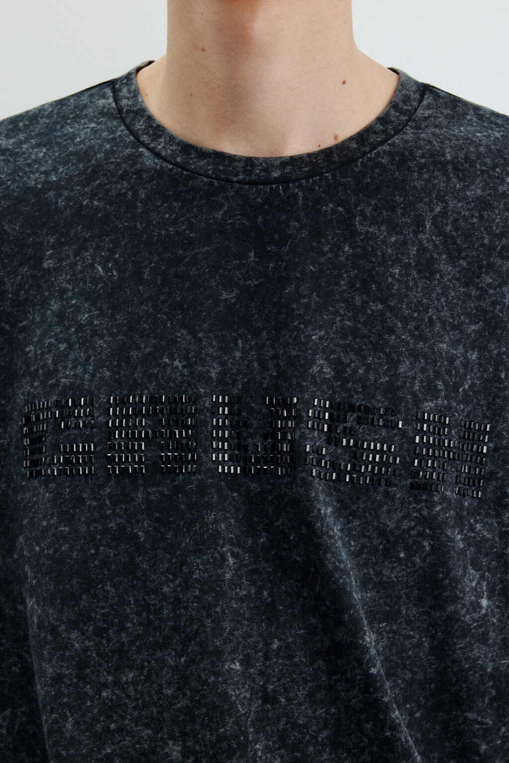 Футболка с вареным эффектом и надписью - цвет черный - 4