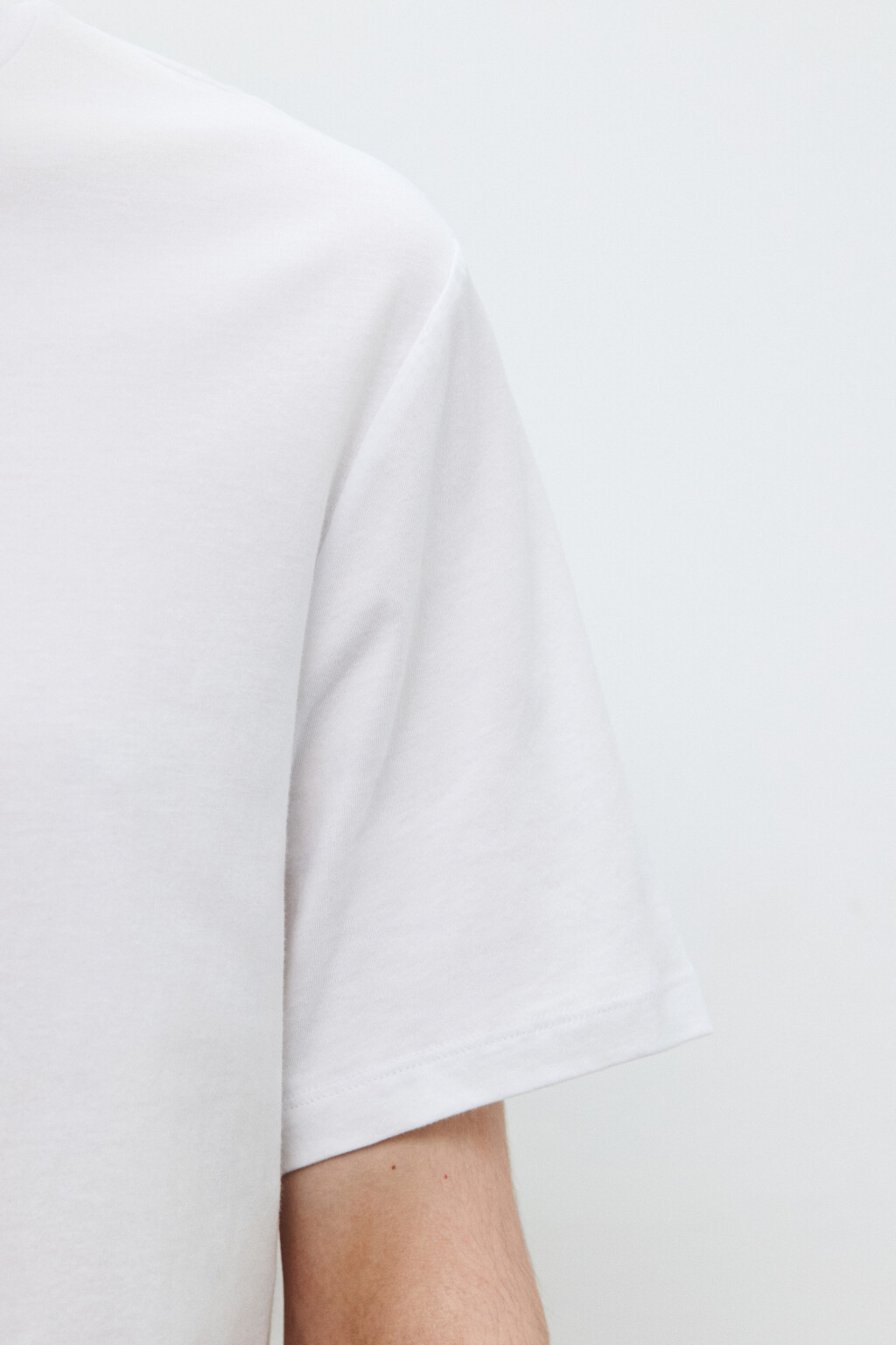 Футболка из легкого хлопкового трикотажа - цвет белый - 6