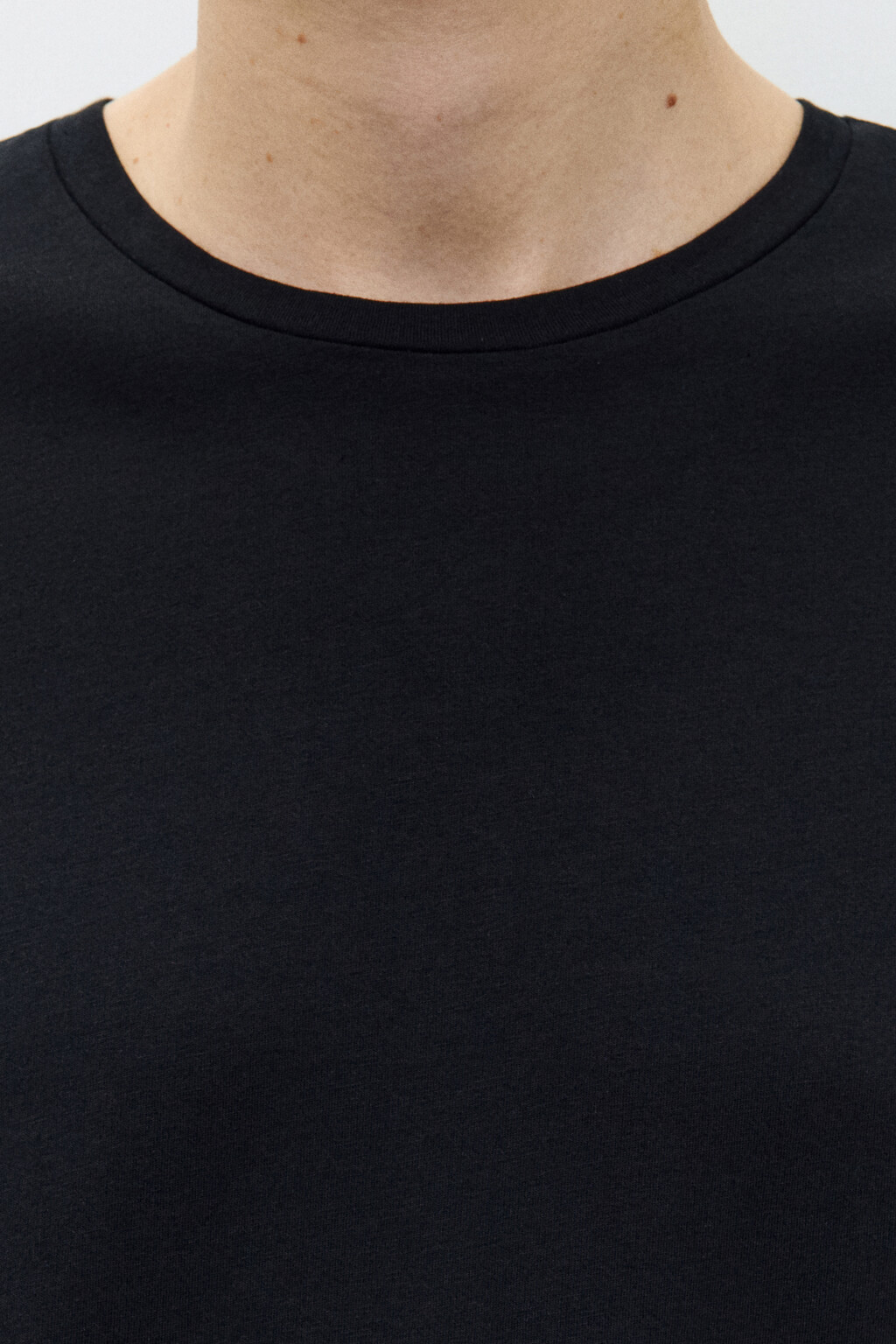 Футболка из легкого хлопкового трикотажа - цвет черный - 5