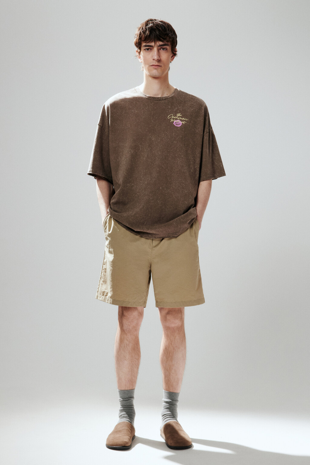 Футболка с принтом и открытыми срезами - цвет коричневый - 5