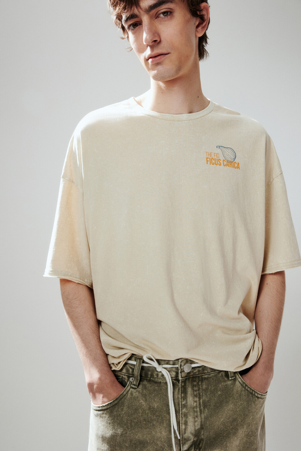 Футболка с принтом и открытыми срезами - цвет бежевый - 2