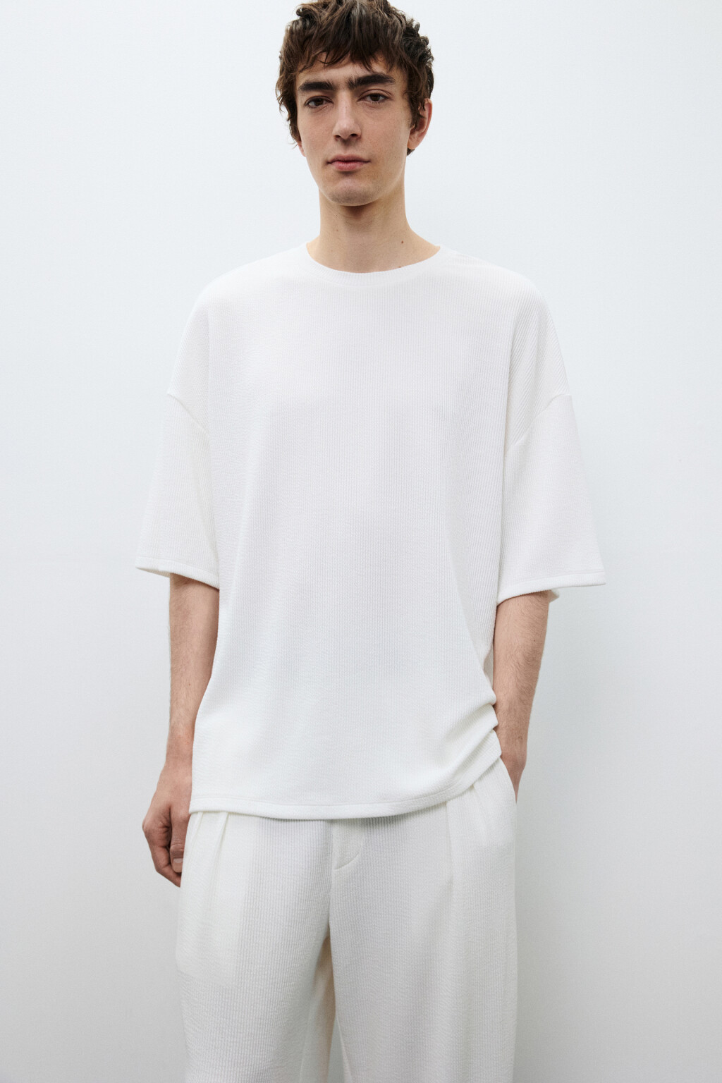Футболка свободная в рубчик - цвет белый - 1