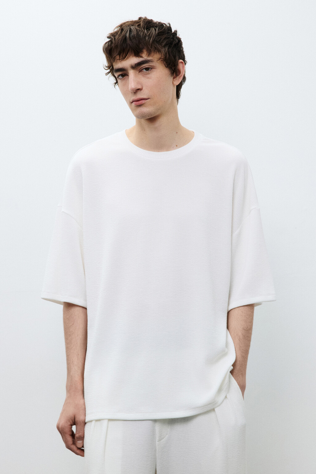 Футболка свободная в рубчик - цвет белый - 2